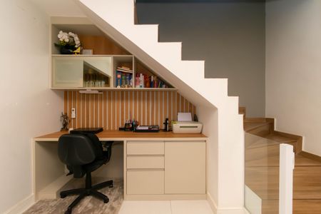 Casa à venda com 100m², 2 quartos e 4 vagasEscritório