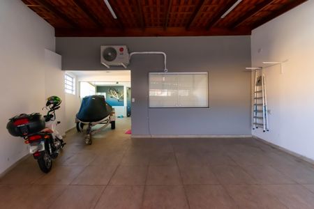 Casa à venda com 100m², 2 quartos e 4 vagasGaragem