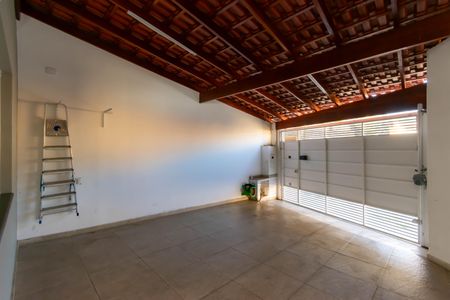 Casa à venda com 100m², 2 quartos e 4 vagasGaragem