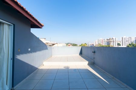 Casa à venda com 100m², 2 quartos e 4 vagasVaranda do Quarto 1