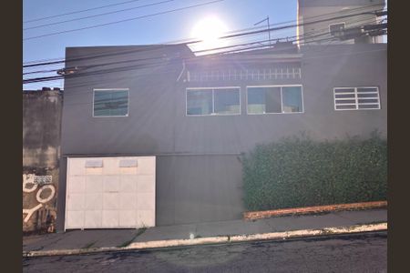 Casa à venda com 100m², 2 quartos e 4 vagasFachada