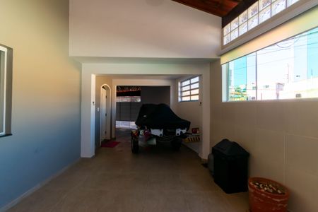 Casa à venda com 100m², 2 quartos e 4 vagasGaragem