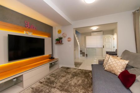 Casa à venda com 100m², 2 quartos e 4 vagasSala