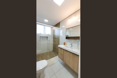 Apartamento à venda com 130m², 4 quartos e 3 vagasBanheiro da Suite 1