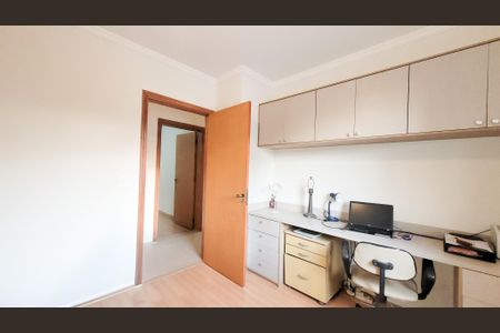 Apartamento à venda com 130m², 4 quartos e 3 vagasQuarto 2