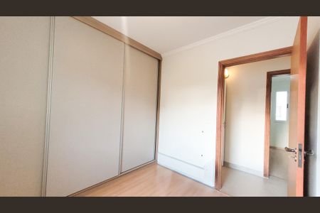 Apartamento à venda com 130m², 4 quartos e 3 vagasQuarto 2