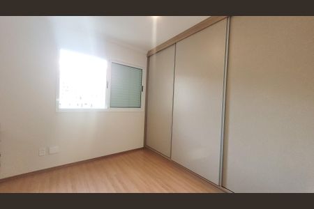 Apartamento à venda com 130m², 4 quartos e 3 vagasQuarto 2
