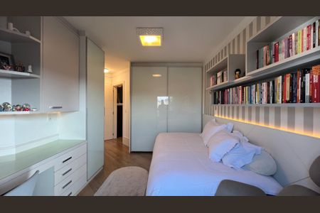 Apartamento à venda com 280m², 4 quartos e 4 vagasSuite 1