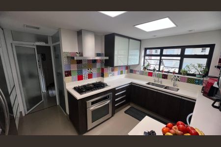 Apartamento à venda com 280m², 4 quartos e 4 vagasCozinha