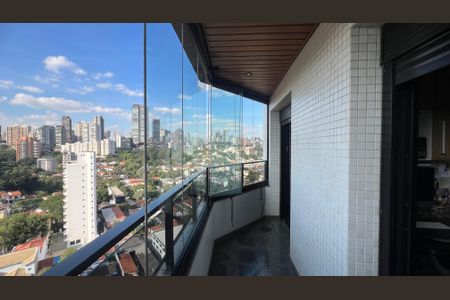 Apartamento à venda com 280m², 4 quartos e 4 vagasVaranda do quarto