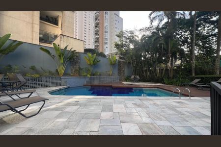 Apartamento à venda com 280m², 4 quartos e 4 vagasÁrea comum - Piscina