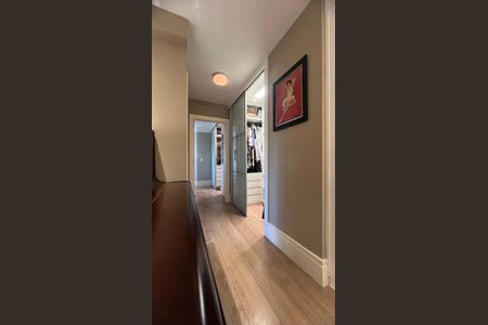 Apartamento à venda com 280m², 4 quartos e 4 vagasCorredor