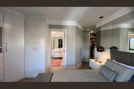 Apartamento à venda com 280m², 4 quartos e 4 vagasSuite 3