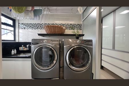 Apartamento à venda com 280m², 4 quartos e 4 vagasÁrea de Serviço