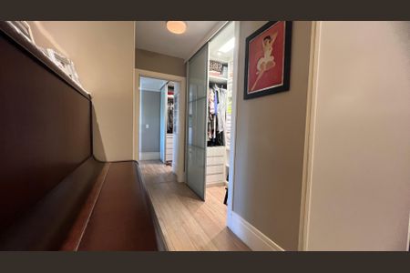 Apartamento à venda com 280m², 4 quartos e 4 vagasCorredor