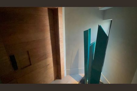 Apartamento à venda com 280m², 4 quartos e 4 vagasEntrada