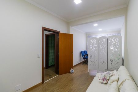 Casa de condomínio à venda com 300m², 4 quartos e 6 vagasSala de TV