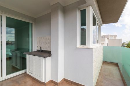 Casa de condomínio à venda com 300m², 4 quartos e 6 vagasCozinha externa