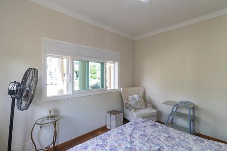 Casa de condomínio à venda com 300m², 4 quartos e 6 vagas Suíte