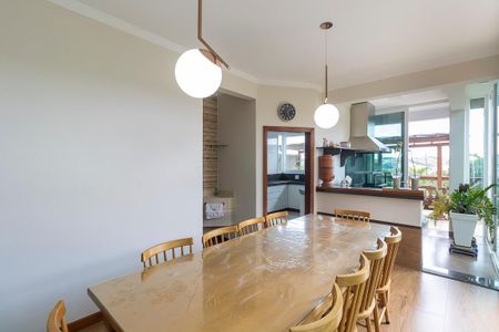 Casa de condomínio à venda com 300m², 4 quartos e 6 vagasEspaço gourmet