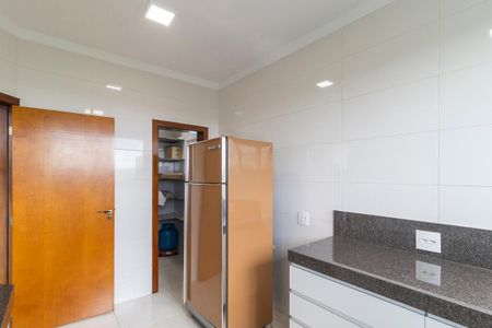 Casa de condomínio à venda com 300m², 4 quartos e 6 vagasCozinha 1