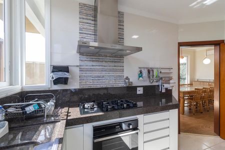 Casa de condomínio à venda com 300m², 4 quartos e 6 vagasCozinha 2