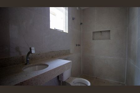 Casa à venda com 181m², 4 quartos e sem vagaBanheiro da Suíte 1
