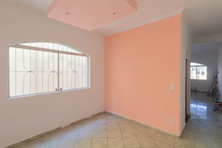 Casa à venda com 144m², 3 quartos e 2 vagas Casa à venda com 144m², 3 quartos e 2 vagasSala de Jantar