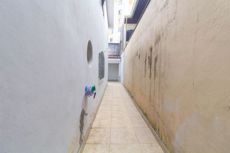 Casa à venda com 144m², 3 quartos e 2 vagas Casa à venda com 144m², 3 quartos e 2 vagasCorredor