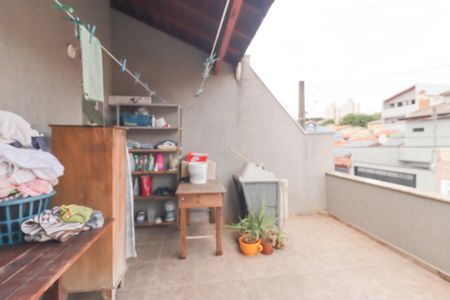 Casa à venda com 231m², 3 quartos e 2 vagas Casa à venda com 231m², 3 quartos e 2 vagasSacada