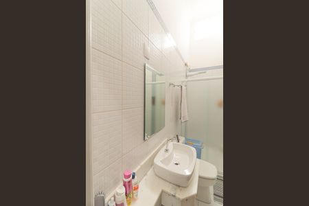 Casa à venda com 231m², 3 quartos e 2 vagas Casa à venda com 231m², 3 quartos e 2 vagasBanheiro