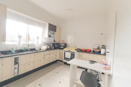 Casa à venda com 231m², 3 quartos e 2 vagas Casa à venda com 231m², 3 quartos e 2 vagasCozinha