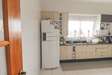 Casa à venda com 231m², 3 quartos e 2 vagas Casa à venda com 231m², 3 quartos e 2 vagasCozinha
