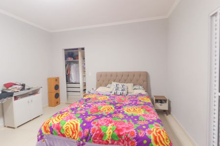 Casa à venda com 231m², 3 quartos e 2 vagas Casa à venda com 231m², 3 quartos e 2 vagasSuíte