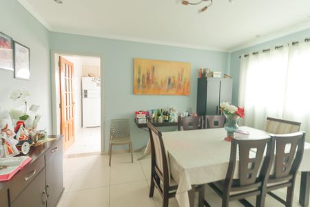 Casa à venda com 231m², 3 quartos e 2 vagas Casa à venda com 231m², 3 quartos e 2 vagasCopa