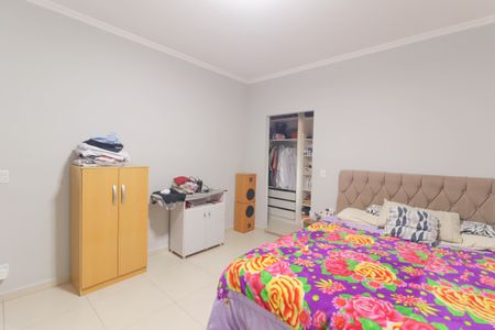 Casa à venda com 231m², 3 quartos e 2 vagas Casa à venda com 231m², 3 quartos e 2 vagasSuíte