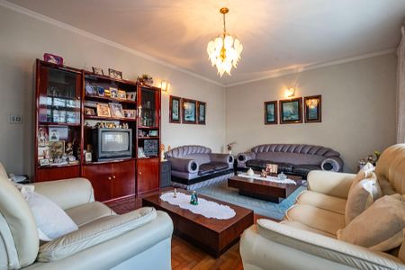 Casa à venda com 290m², 3 quartos e 3 vagasSala