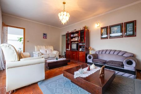 Casa à venda com 290m², 3 quartos e 3 vagasSala