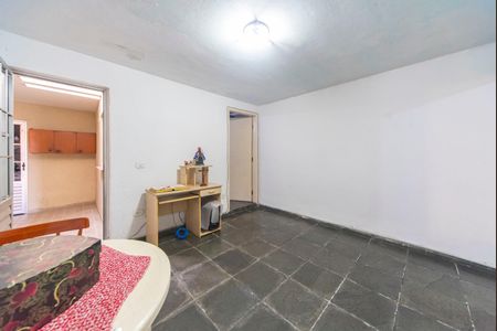 Casa à venda com 150m², 6 quartos e 2 vagas Casa à venda com 150m², 6 quartos e 2 vagasSala Casa 2