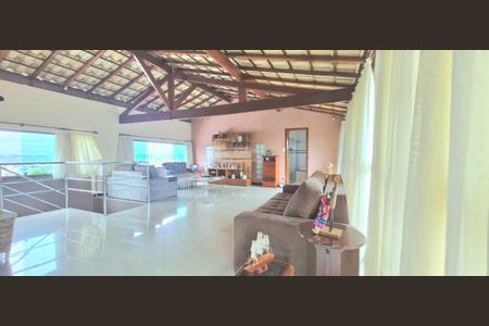 Casa à venda com 318m², 4 quartos e 1 vaga Casa à venda com 318m², 4 quartos e 1 vagaCobertura