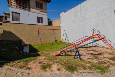 Casa de condomínio à venda com 109m², 3 quartos e 1 vagaÁrea Comum - Playground