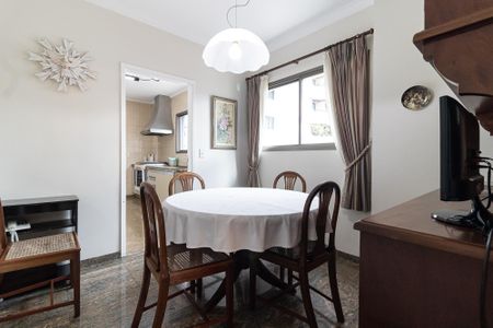 Apartamento à venda com 253m², 4 quartos e 3 vagasCopa