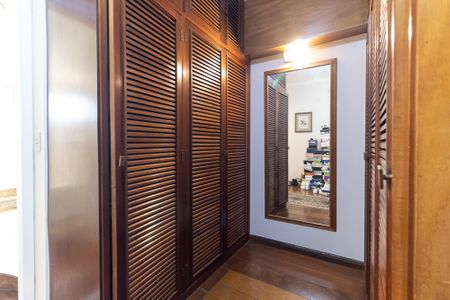 Apartamento à venda com 253m², 4 quartos e 3 vagasCloset da Suíte 1