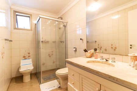 Apartamento à venda com 253m², 4 quartos e 3 vagasBanheiro da Suíte 3