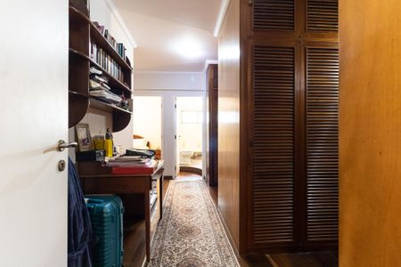 Apartamento à venda com 253m², 4 quartos e 3 vagasCloset da Suíte 1