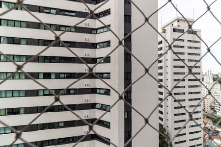 Apartamento à venda com 253m², 4 quartos e 3 vagasVista da Suíte 1