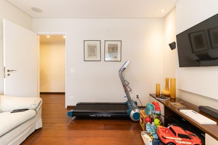 Apartamento à venda com 253m², 4 quartos e 3 vagasQuarto 4