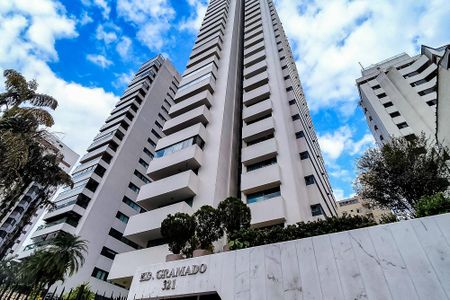 Apartamento à venda com 253m², 4 quartos e 3 vagasFachada