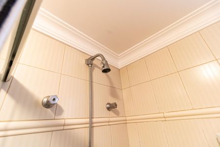 Apartamento à venda com 253m², 4 quartos e 3 vagasBanheiro da Suíte 2