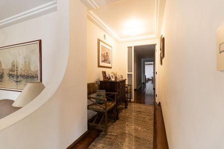 Apartamento à venda com 253m², 4 quartos e 3 vagasCorredor